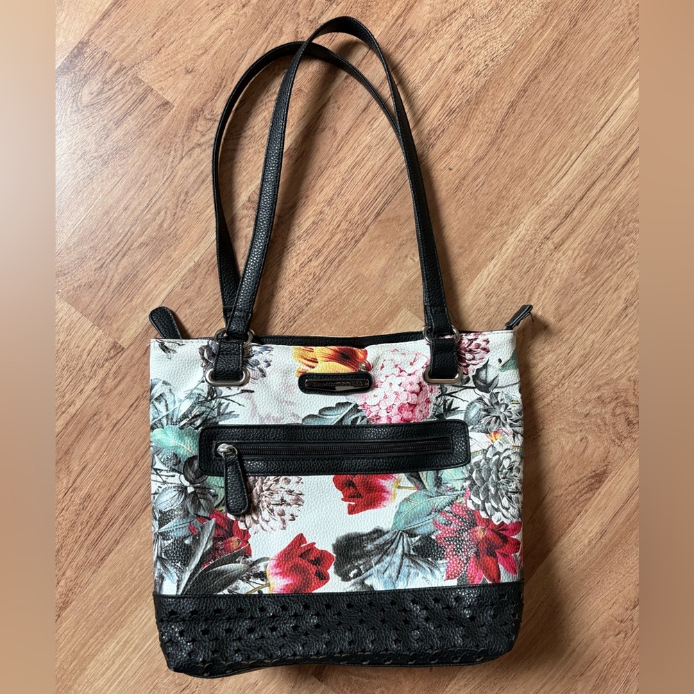 Stone Mountain Black and White Tote Bag with Crossbody strap